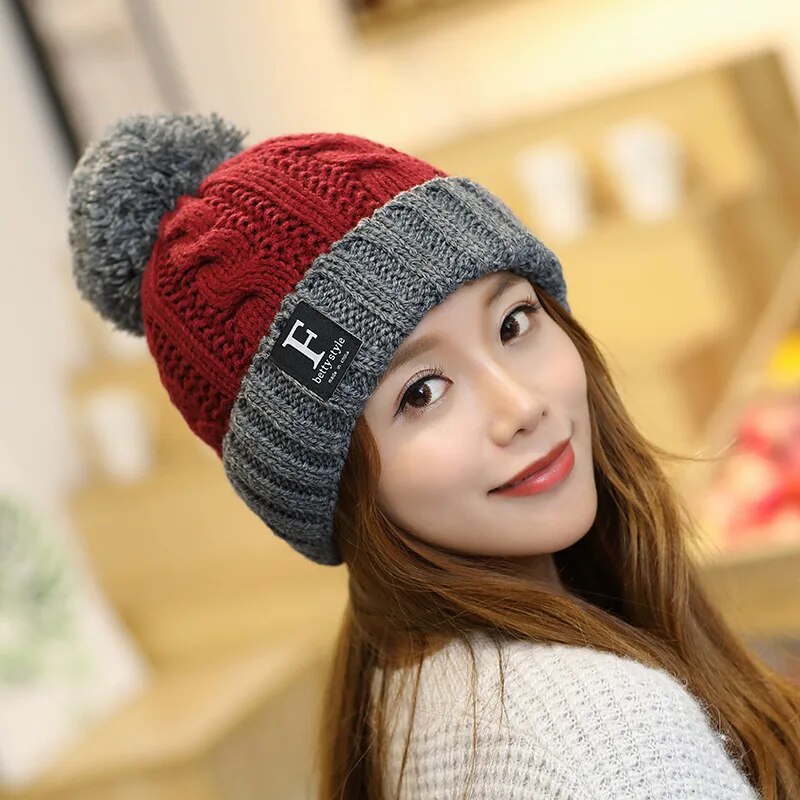 Women's Knitted Winter Beanie with Pompom